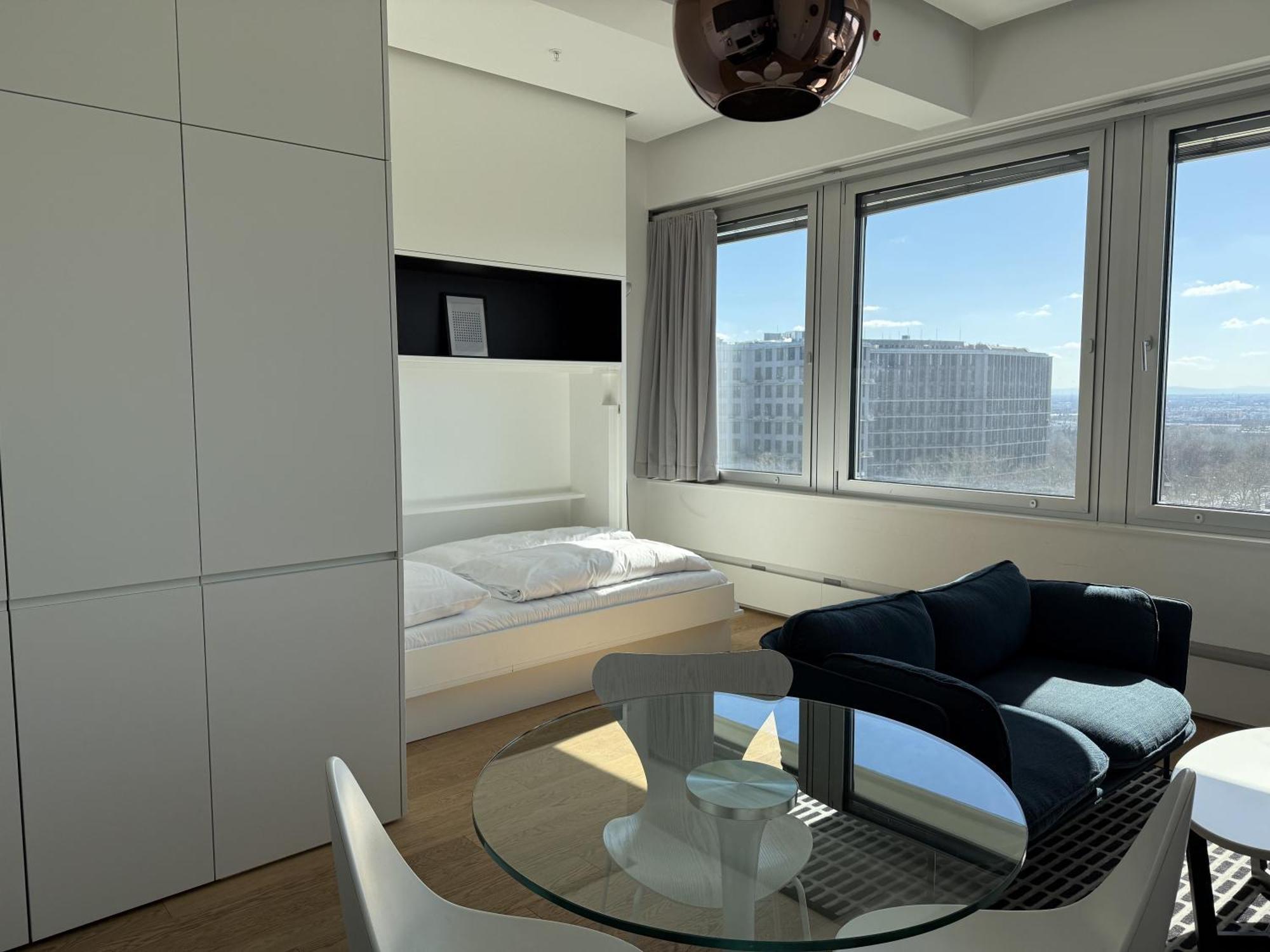 Penthouse-flair With Skyline-view Apartment Wien