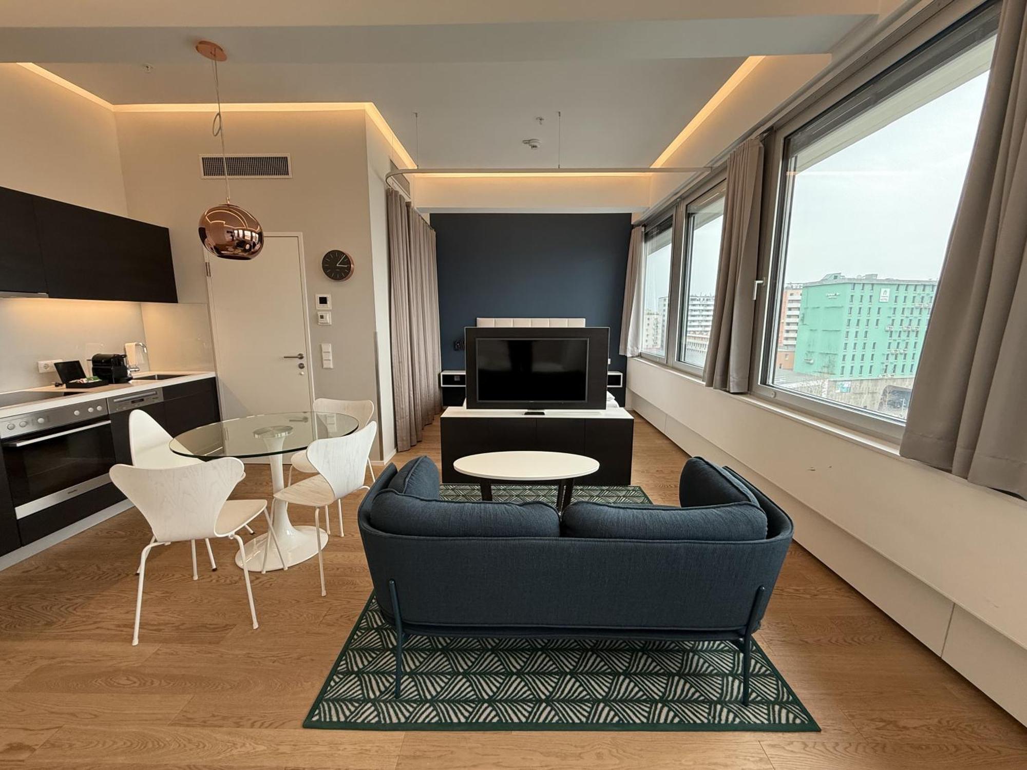 Penthouse-flair With Skyline-view Apartment Wien